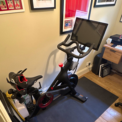 Peloton upright exercise - peloton, bike