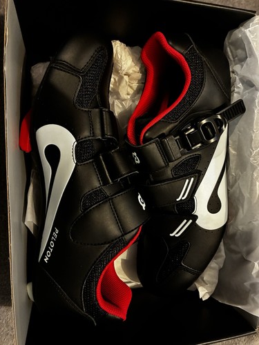 Peloton cycling shoes brand - peloton,