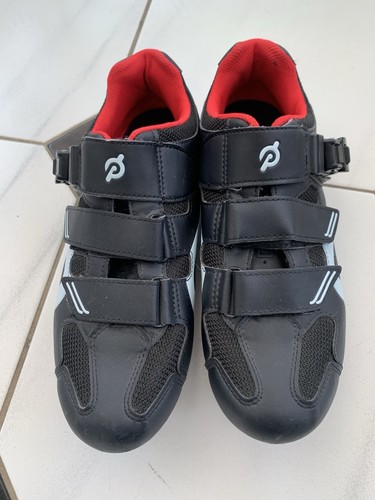 Peloton cycling shoes with