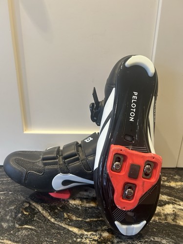 Peloton black red - peloton,
