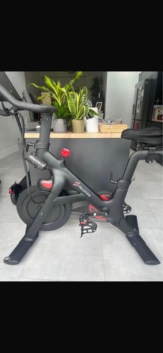 Peloton upright indoor - peloton,