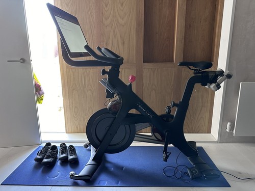 Peloton bike x2 pairs - w,
