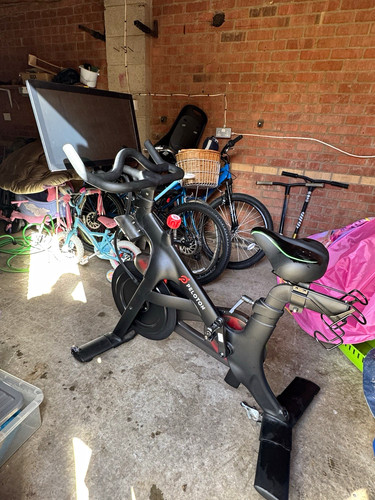 Peloton upright exercise - peloton, bike